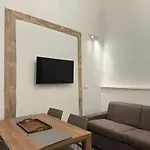 Tribunali Konukevi 3*