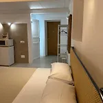 Tribunali Konukevi Napoli
