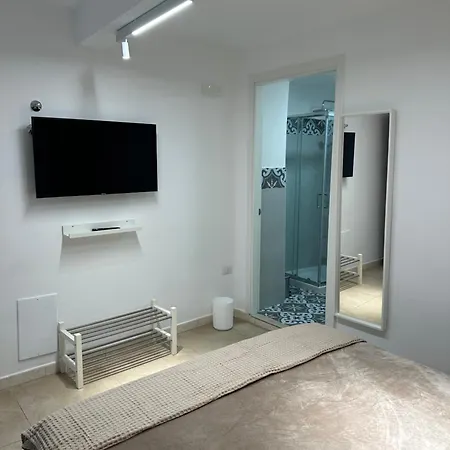 Tribunali Konukevi