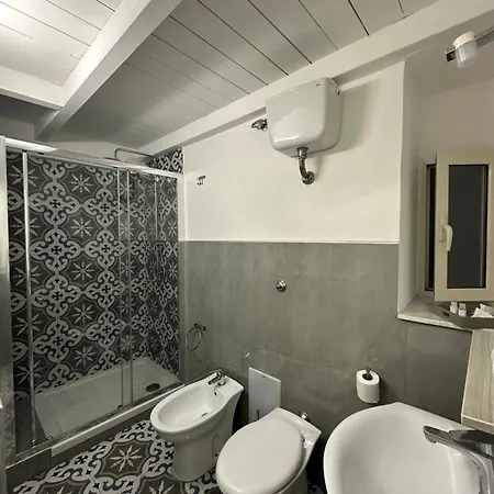 Tribunali 3*