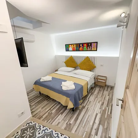 Guest house Tribunali