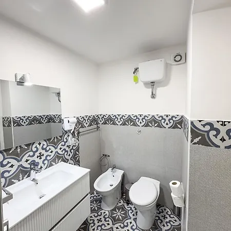 Tribunali 4*